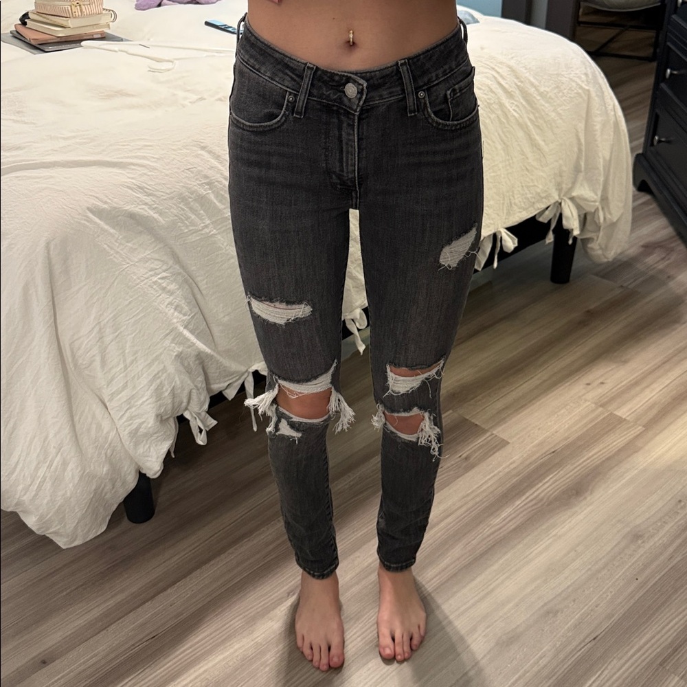 Gray Levi skinny jeans